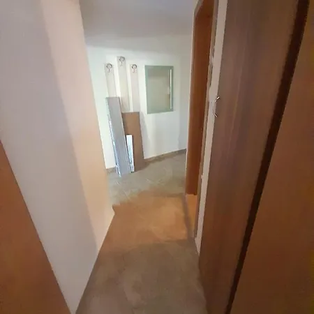 Yassen Close To Sea And Apartament